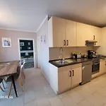 Grosse 3-zimmer Wohnung, Zentrale Lage. *