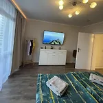 Grosse 3-zimmer Wohnung, Zentrale Lage.