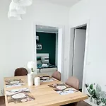 Grosse 3-zimmer Wohnung, Zentrale Lage. Apartmán Mülheim an der Ruhr