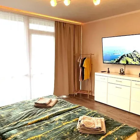 Grosse 3-zimmer Wohnung, Zentrale Lage. * 뮬하임안더루