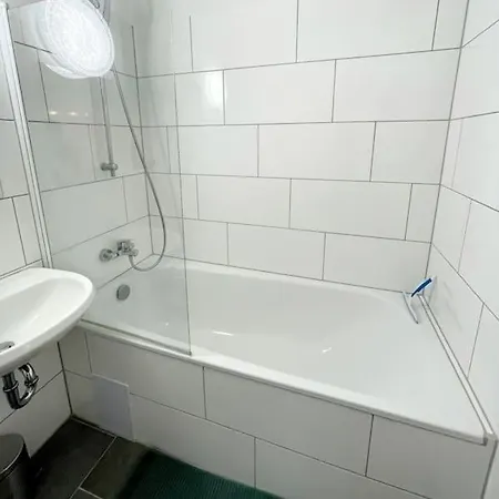 Lägenhet Grosse 3-zimmer Wohnung, Zentrale Lage. *