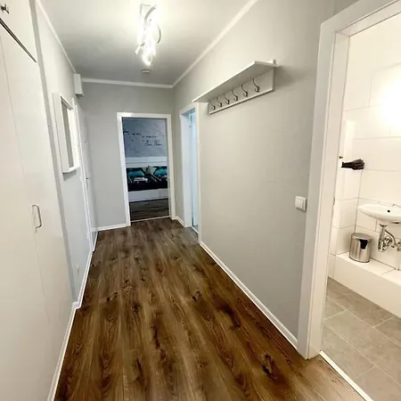 Lägenhet Grosse 3-zimmer Wohnung, Zentrale Lage.
