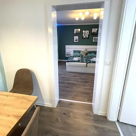 Grosse 3-zimmer Wohnung, Zentrale Lage. Lägenhet *