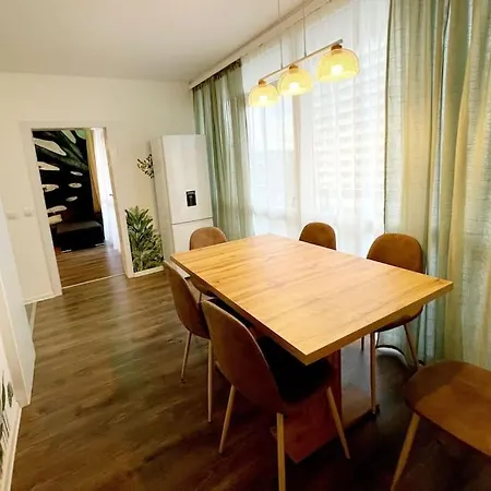 Lägenhet Grosse 3-zimmer Wohnung, Zentrale Lage. *
