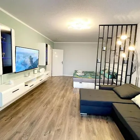 Lägenhet Grosse 3-zimmer Wohnung, Zentrale Lage.