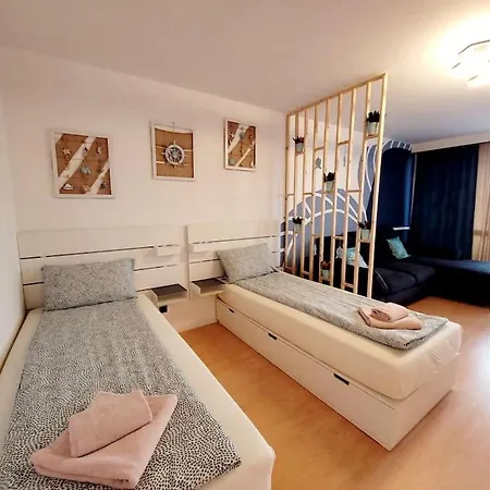 Grosse 3-zimmer Wohnung, Zentrale Lage. Lägenhet
