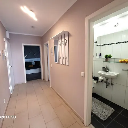 Grosse 3-zimmer Wohnung, Zentrale Lage. *