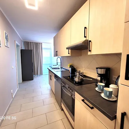 Grosse 3-zimmer Wohnung, Zentrale Lage. Lejlighed
