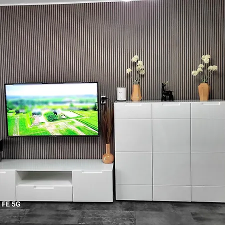 Grosse 3-zimmer Wohnung, Zentrale Lage. Lejlighed Mülheim an der Ruhr