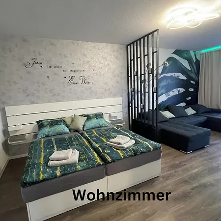 Grosse 3-zimmer Wohnung, Zentrale Lage. Apartmán
