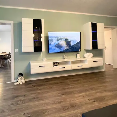 Lejlighed Grosse 3-zimmer Wohnung, Zentrale Lage. *