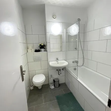 Lejlighed Grosse 3-zimmer Wohnung, Zentrale Lage.
