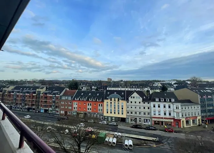 Grosse 3-zimmer Wohnung, Zentrale Lage.