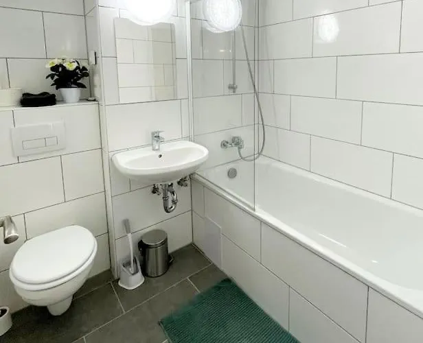 Appartement Grosse 3-zimmer Wohnung, Zentrale Lage. *