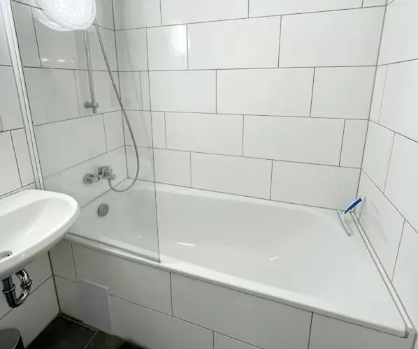 Appartement Grosse 3-zimmer Wohnung, Zentrale Lage. *