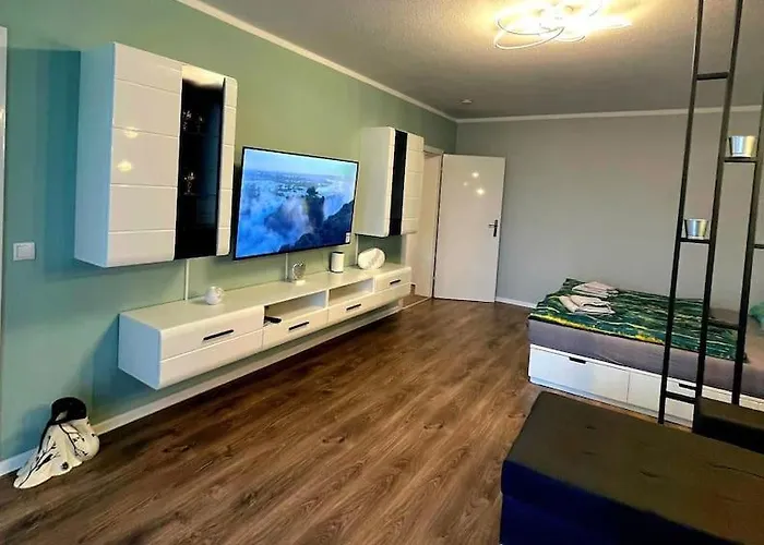 Grosse 3-zimmer Wohnung, Zentrale Lage. *