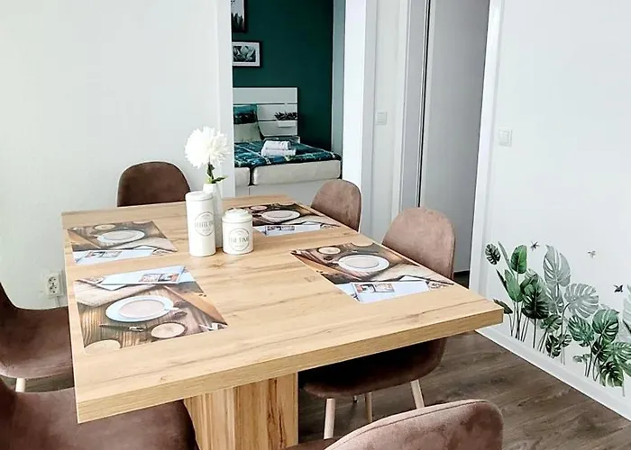 Grosse 3-zimmer Wohnung, Zentrale Lage.