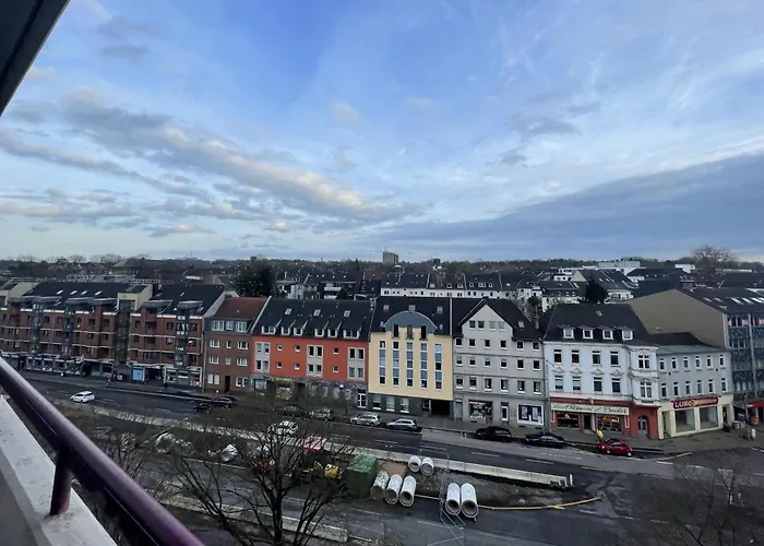 Grosse 3-zimmer Wohnung, Zentrale Lage. Appartement *