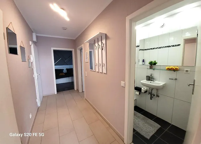 Grosse 3-zimmer Wohnung, Zentrale Lage. *