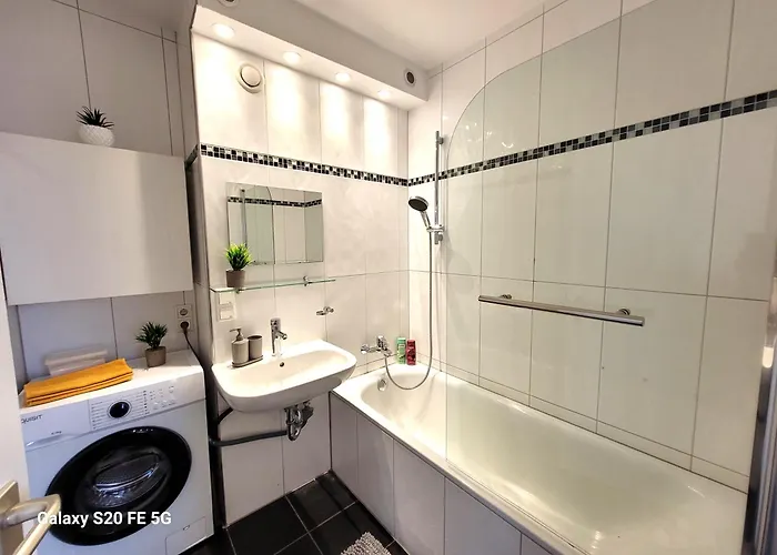 Grosse 3-zimmer Wohnung, Zentrale Lage. *