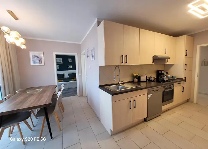 Grosse 3-zimmer Wohnung, Zentrale Lage. *