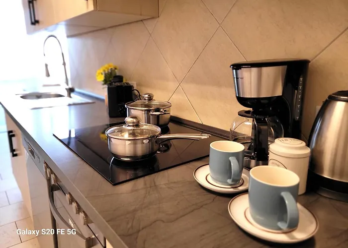 Appartement Grosse 3-zimmer Wohnung, Zentrale Lage. *