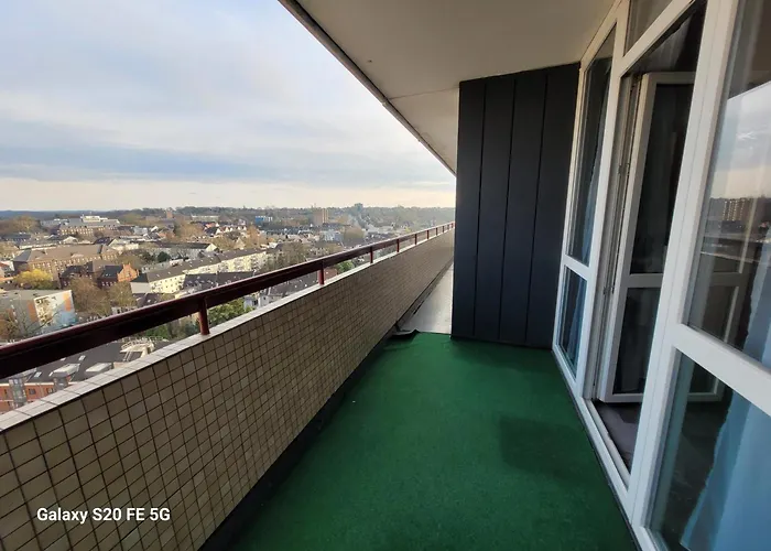 Grosse 3-zimmer Wohnung, Zentrale Lage. Appartement