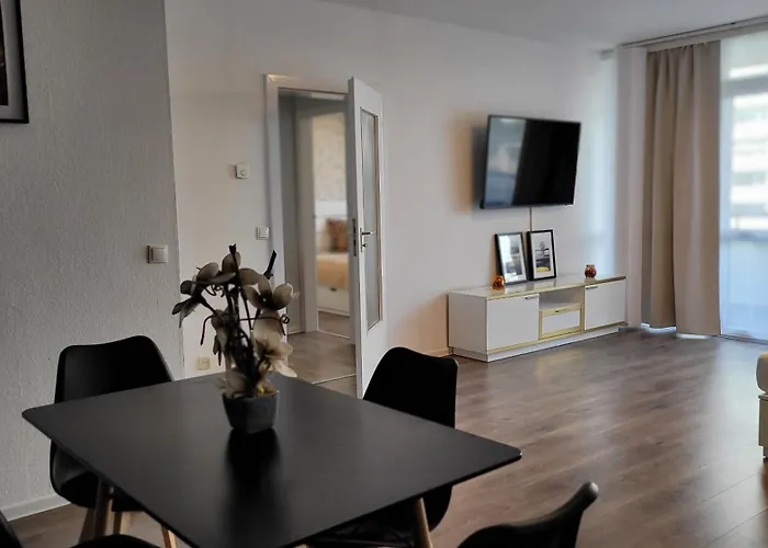 Grosse 3-zimmer Wohnung, Zentrale Lage. Mülheim an der Ruhr
