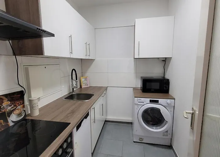 Grosse 3-zimmer Wohnung, Zentrale Lage. Appartement
